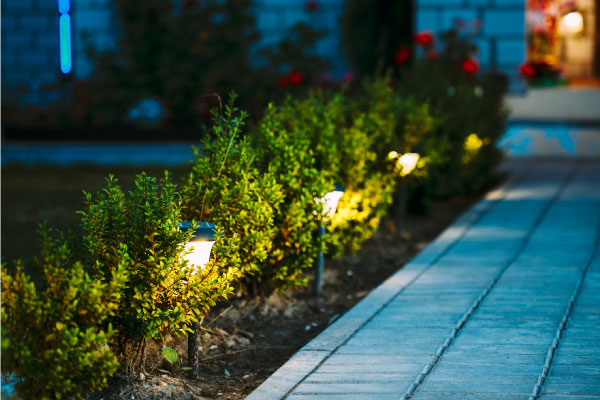 outside lights on walking path